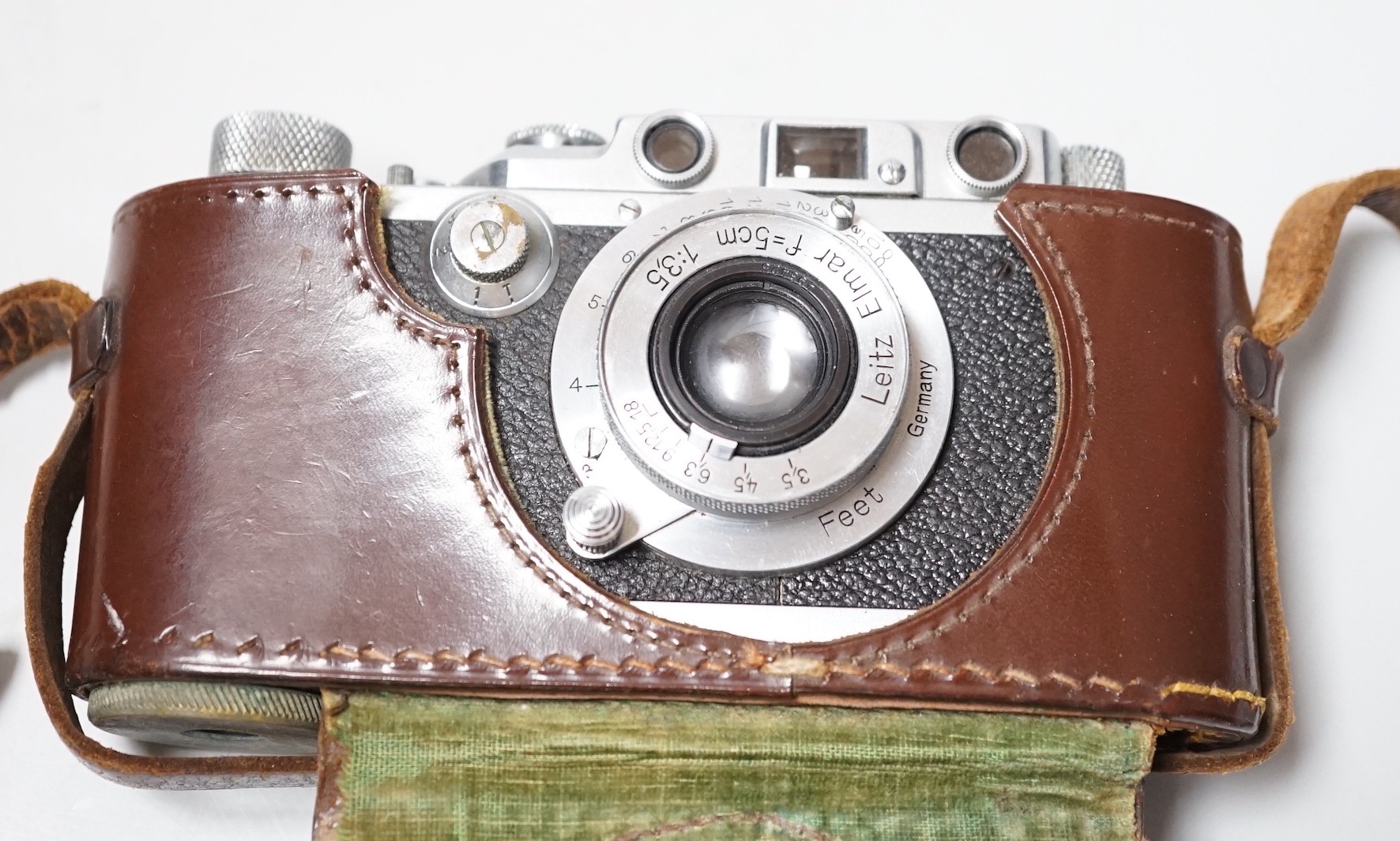 A Leica Ernst Leitz Wetzlar camera, No. 276985
